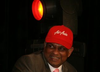 Tony Fernandes en février 2011, à Paris Tony Fernandes en février 2011, à Paris