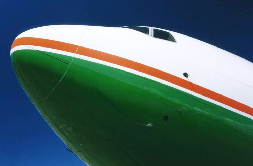 (c) Eva Airways (c) Eva Airways