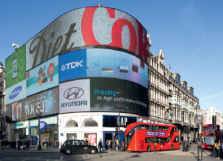 Black cabs et bus à impériale : tout change et rien ne change dans cette capital Black cabs et bus à impériale : tout change et rien ne change dans cette capital