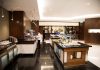 The restaurant in the Etihad Airways Premium lounge in Abu Dhabi (DR)