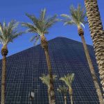 las vegas hotel luxor pyramid