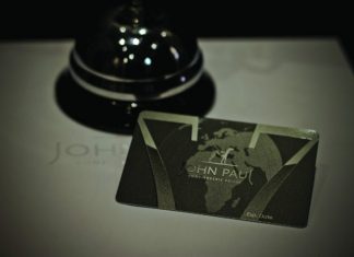 La société de conciergerie John Paul offre des avantages pratiques aux détenteurs de la carte Mooncard Premium.