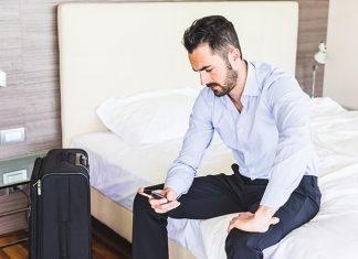 Groupes hôteliers vs Booking.com