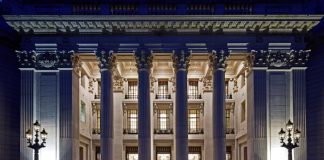 FourSeasonsTenTrinity-facade