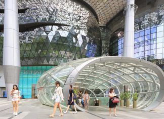 Singapour, centre commercial ION Orchard