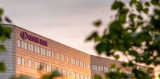 Heathrow Crowne Plaza Holiday Inn Express