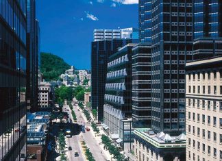 montreal-Avenue-McGill-College