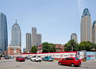 En parallèle du quartier de Heping en centre-ville, Tianjin a développé un nouveau pôle business dans la zone portuaire de Binhai.
