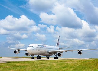 Air France-KLM reste solidement positionné sur ses hubs de Paris et Amsterdam. Mais, à l’image des autres leaders européens comme Lufthansa et IAG, maison mère de British Airways et Iberia, le groupe franco-néerlandais ne peut que constater la mainmise des compagnies low cost sur les lignes au départ des aéroports secondaires. © Leroux Christophe