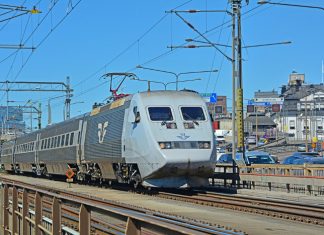 SJ-train-X2000-Stockholm
