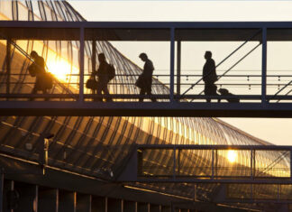 Motif-imperieux-Paris-CDG