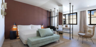 Hilton-Tapestry-Atocha-Madrid