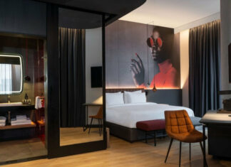 Chambre du Radisson RED Johannesbourg Rosebank.