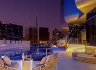 Piscine du Hyde Hotel, récemment ouvert à Dubaï.