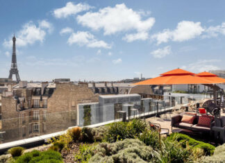 Rooftop du Canopy by Hilton Paris Trocadéro.