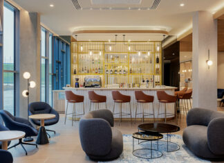 Les clients du nouveau complexe pourront profiter d'un bar au Courtyard by Marriott Paris Charles de Gaulle Central Airport.