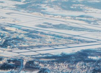 Selon Eurocontrol, l'aéroport d'Helsinki est le plus affecté par la fermeture de l'espace aérien russe en raison de la guerre en Ukraine. (Photo : Helsinki Vanta hiver 2018-LC)
