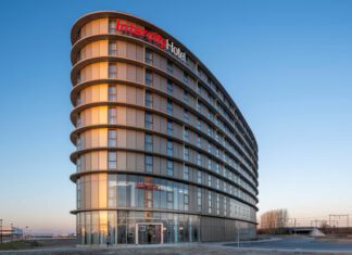 L'Intercity Amsterdam Airport, situé dans un nouveau quartier d'affaires éco-responsable, le Schiphol Trade Park.