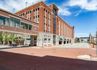 Radisson Individuals à Wausau, dans le Wisconsin. Un des derniers développements de Radisson Hotels Americas avant son acquisition par Choice Hotels.