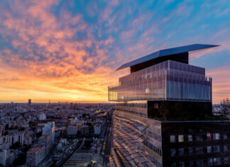 Vue sur le TOO Hôtel Paris- MGallery, intégré aux tours Duo © Jérôme Galland,