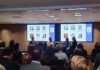 Lors du lancement de la plate-forme Abri d'urgence, table ronde avec Sébastien Bazin, pdg de Accor, Anne-Cécile Mailfert, présidente de la Fondation des Femmes, Brune Poirson, directrice RSE de Accor, et Julie Gayet, marraine de la Fondation des Femmes (de gauche à droite).