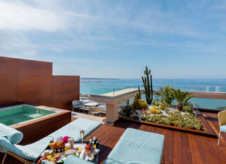 Chambre panoramique du Mondrian Cannes.