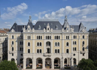 Le W Budapest, intégré dans un lieu historique, le palais Drechsler.