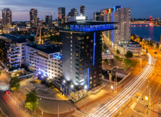 Le groupe Hilton propose deux hôtels adjacents à Rotterdam, les DoubleTree by Hilton Rotterdam Centre et le Mainport Hotel, un nouveau membre de la Curio Collection.