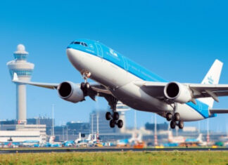 Airbus A330 de KLM au décollage à Amsterdam (Photo; KLM)