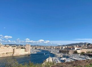 Barrages filtrants à Marseille, opérations escargot ailleurs : la mobilisation des chauffeurs de taxi se poursuivra ce lundi.