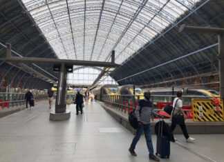En plus de nouvelles classes attendues en novembre, Eurostar propose dès aujourd'hui plus de flexibilité aux voyageurs d'affaires. Ici, la gare de Londres St Pancras.