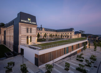 Hyatt a ouvert un premier hôtel à Rouen, dans le cadre d'un projet immobilier porté par le groupe Matmut, intégrant 8000 m² de bureaux et un Hyatt Place de 85 chambres.