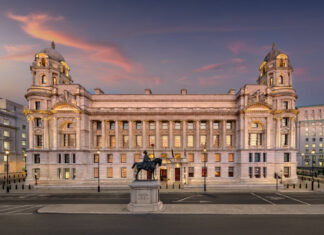 Ouvert en septembre 2023, le Raffles London at The OWO fait partie des huit hôtels londoniens récompensés de trois Clefs Michelin.