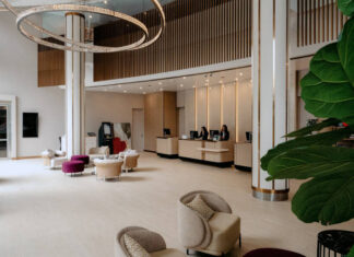 Lobby du Crowne Plaza Sydney Aéroport.