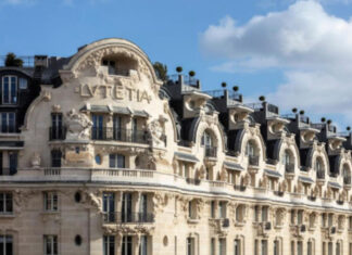 Le célèbre Hotel Lutetia deviendra prochainement la deuxième adresse parisienne du groupe de luxe Mandarin Oriental.