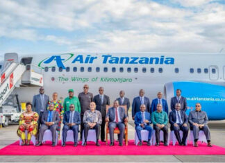 Sur la liste noire des compagnies bannies du ciel européen, Air Tanzania avait reçu fin 2023 son premier Boeing B737-Max 9 (ici, la photo de la cérémonie à l'aéroport Julius Nyerere de Dar Es Salaam).