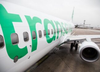 Transavia exige des voyageurs qu'ils s'acquittent du supplément lié à la hausse de la taxe de solidarité.