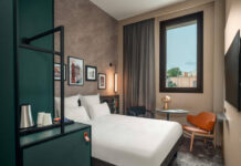 Chambre du Novotel Paris La Défense Nanterre.