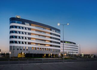 Le Tribe Budapest Airport, voisin d'un hôtel Ibis Styles.