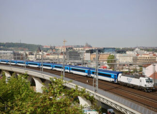 Le train tchèque Comforjet, utilisé par la liaison Copenhague-Berlin-Prague.