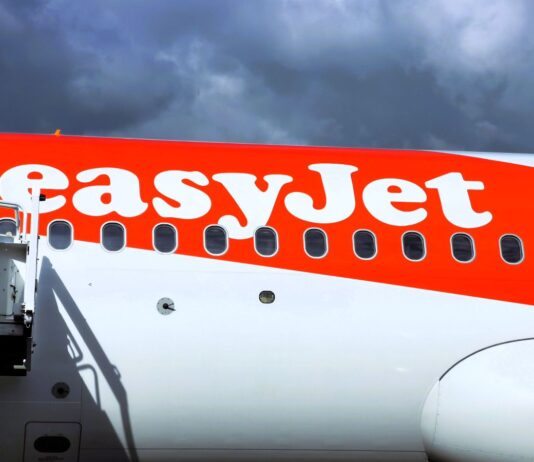easyJet renforce son réseau en France pour la saison hiver easyJet renforce son réseau en France pour la saison hiver