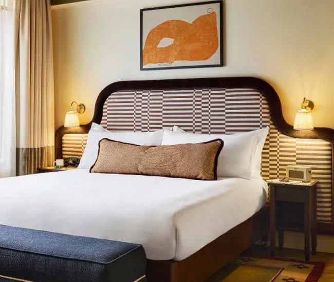 Room at the Hoxton Dublin