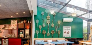 Le B&B HOME Paris Nord 18e, au décor inspiré par sa proximité avec le Stade de France et l'Adidas Arena.