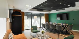 Espace MyWo Lounge au Best Western M-Treize Paris Asnières © Florian Beaupère