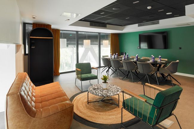 Espace MyWo Lounge au Best Western M-Treize Paris Asnières © Florian Beaupère