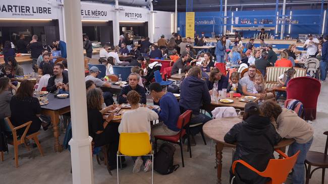 a new food court in Asnières