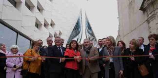 L'inauguration du centre des congrès h2 a eu lieu le 6 décembre dans le centre-ville de Nîmes