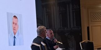 Willie Walsh, le président de l'IATA, interviewé lors de l'assemblée générale du BAR France.