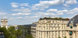 La performance de l'hôtellerie française a été tirée par les établissements parisiens.