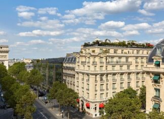 La performance de l'hôtellerie française a été tirée par les établissements parisiens.